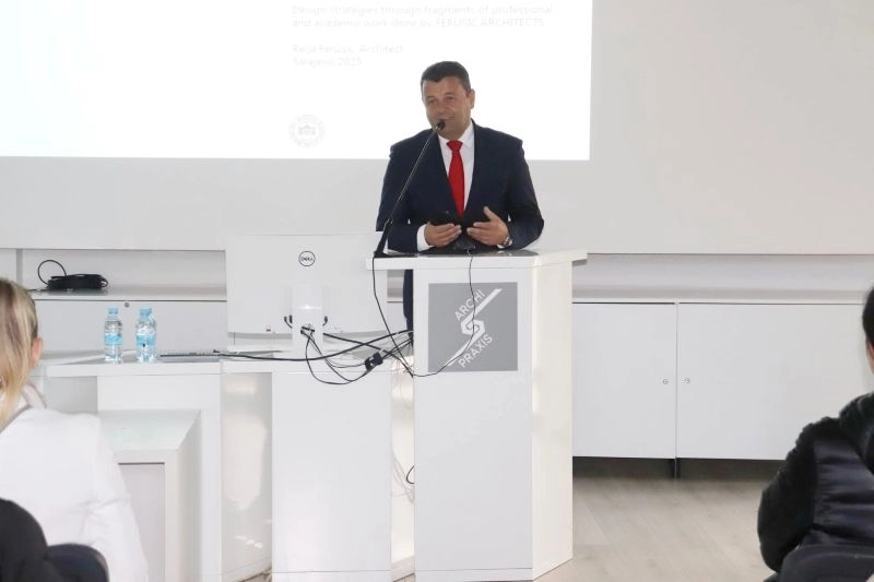 Predavanje profesora